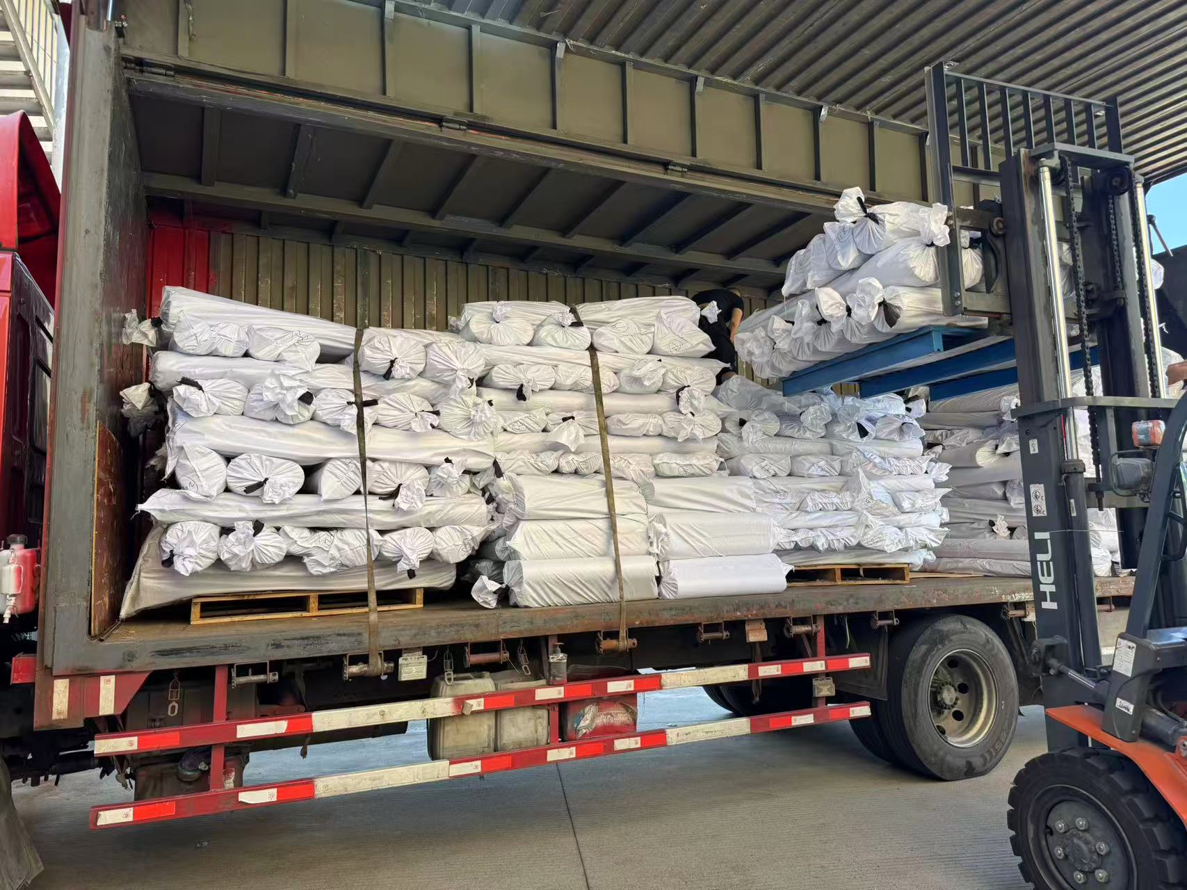 성수기, 프리미엄 안감: 순리방직